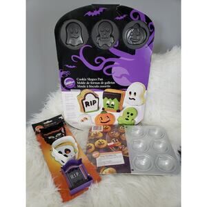 NEW Wilton Halloween Non-Stick Cookie Shapes Pan Cutter Petite Pumpkin Cat Ghost